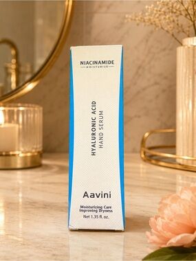Aavini Hyaluronic Acid Niacinamide Hand Serum 1.35 oz Exp 2027